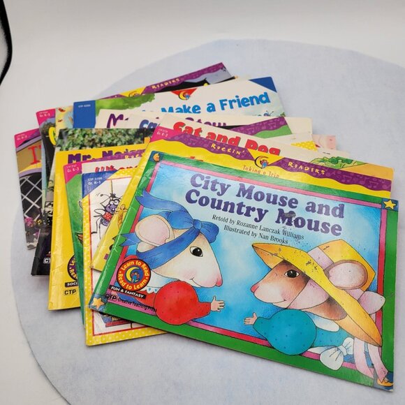Creative Teaching Huge Lot of 21 Leveled Readers Grades K-3BK214